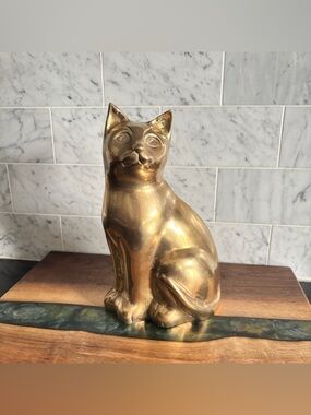 Vintage 8.5” Mid Century Brass Cat Figurine Statue